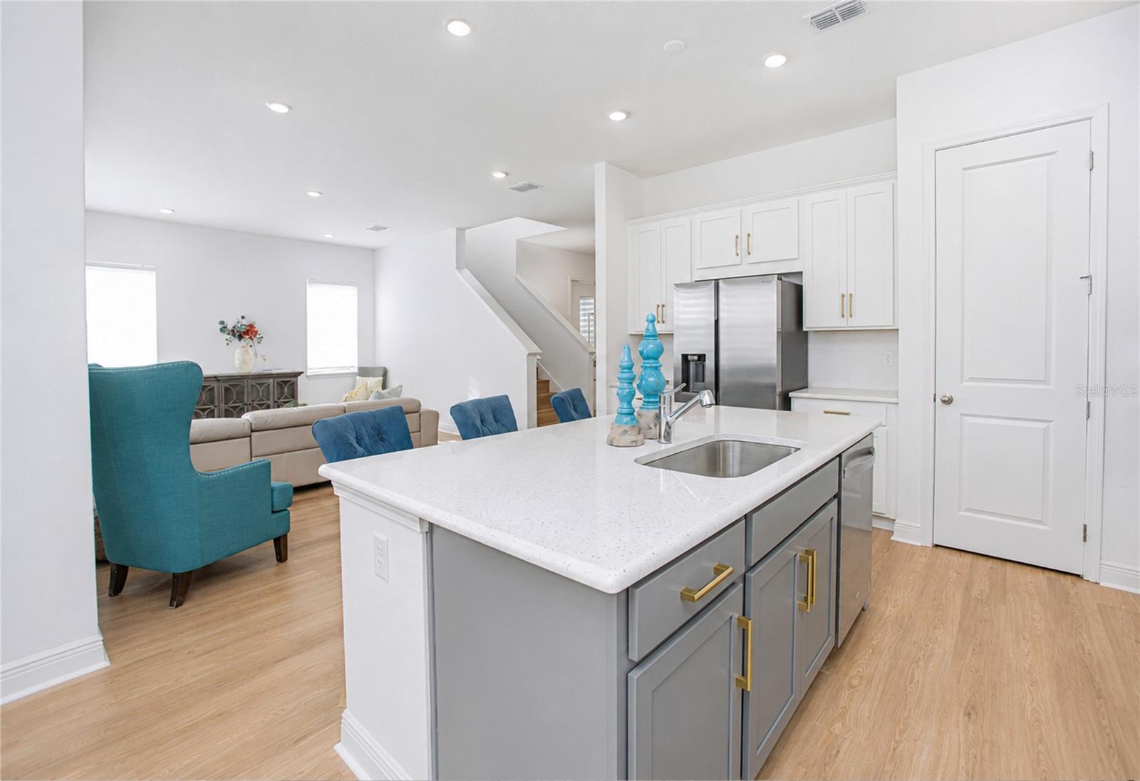 10133 Peebles St Property Photo 22