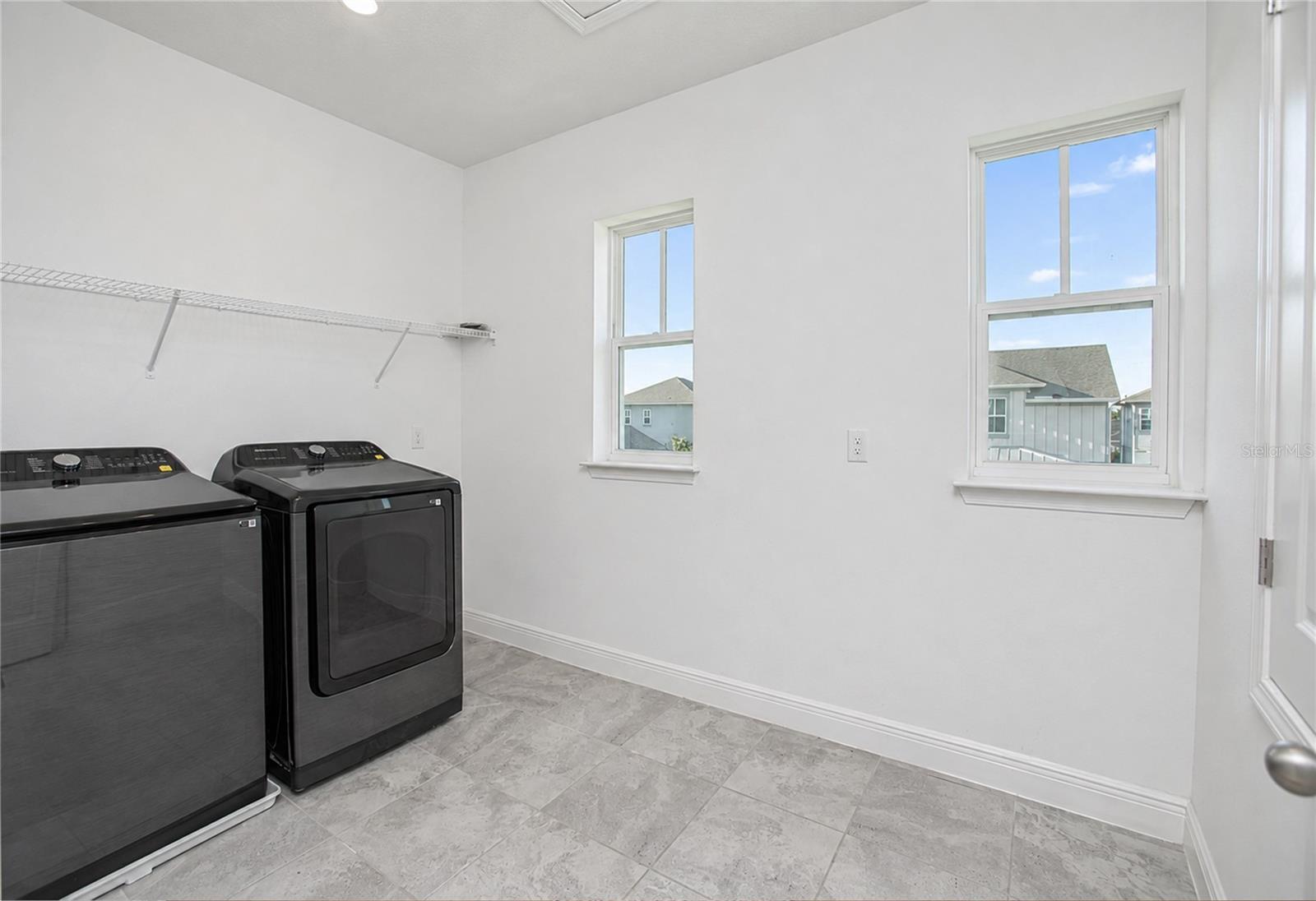 10133 Peebles St Property Photo 33