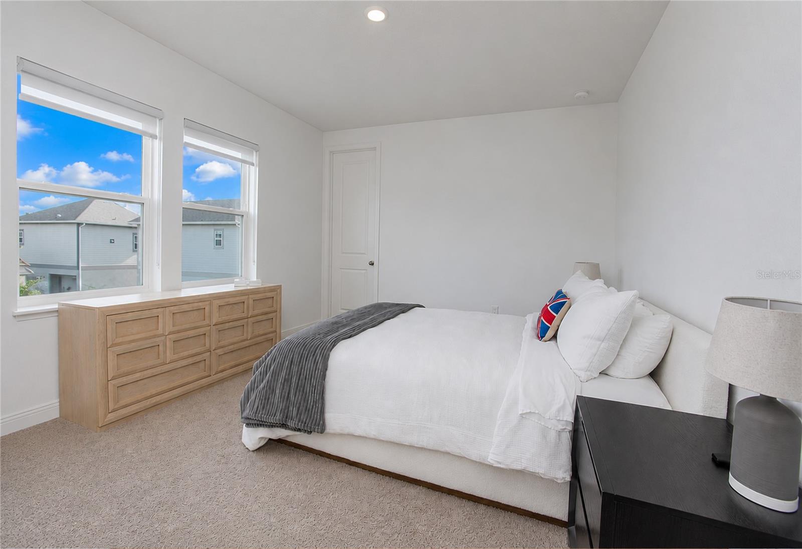 10133 Peebles St Property Photo 38
