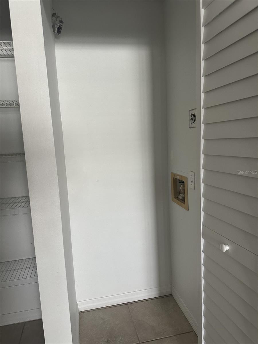 3651 N Goldenrod Rd #c109 Property Photo 12
