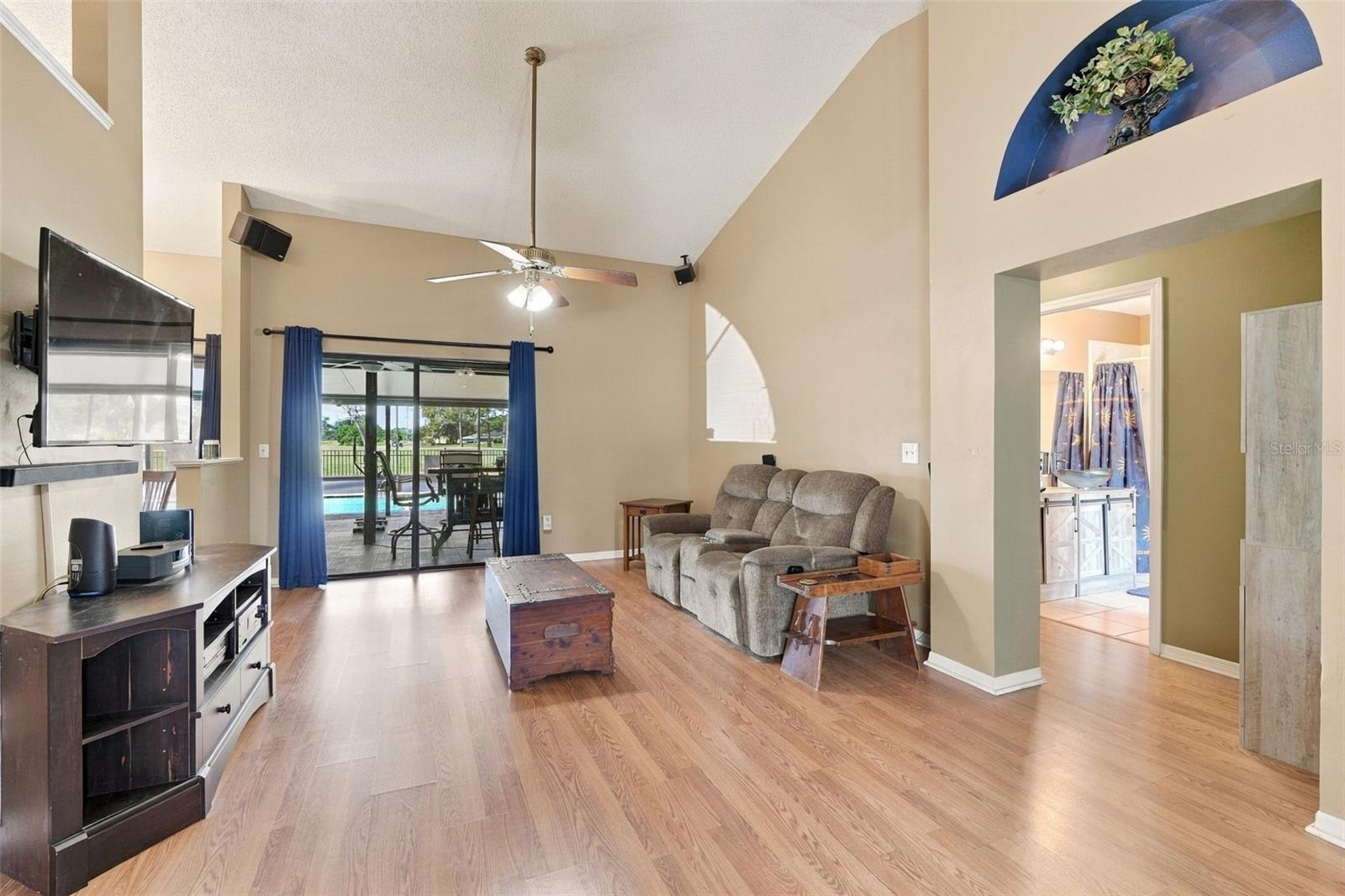 2734 Abney Ave Property Photo 11