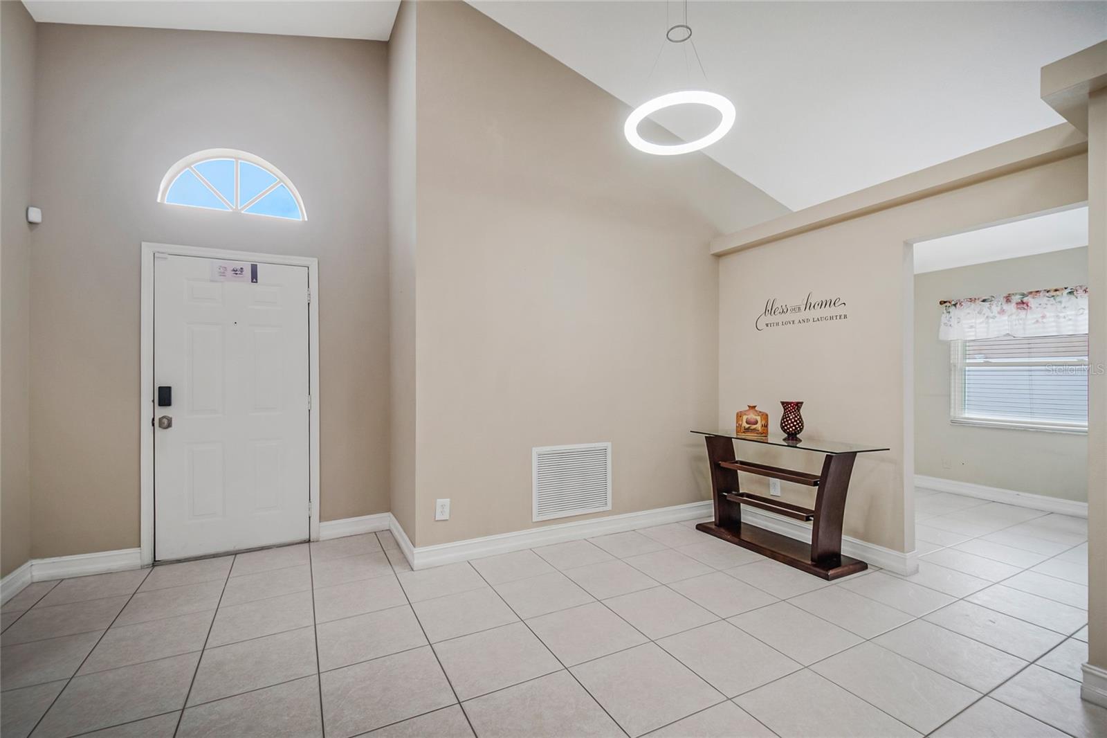 1255 Acorn Cir Property Photo 8