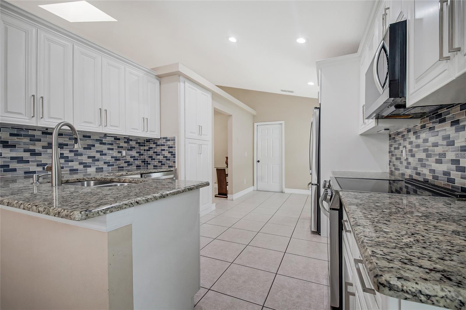 1255 Acorn Cir Property Photo 12