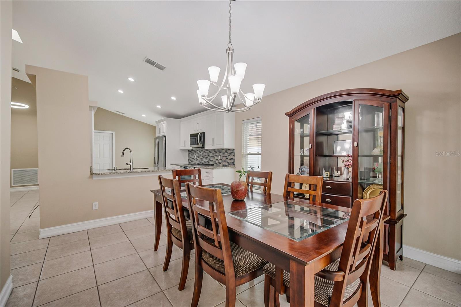 1255 Acorn Cir Property Photo 17