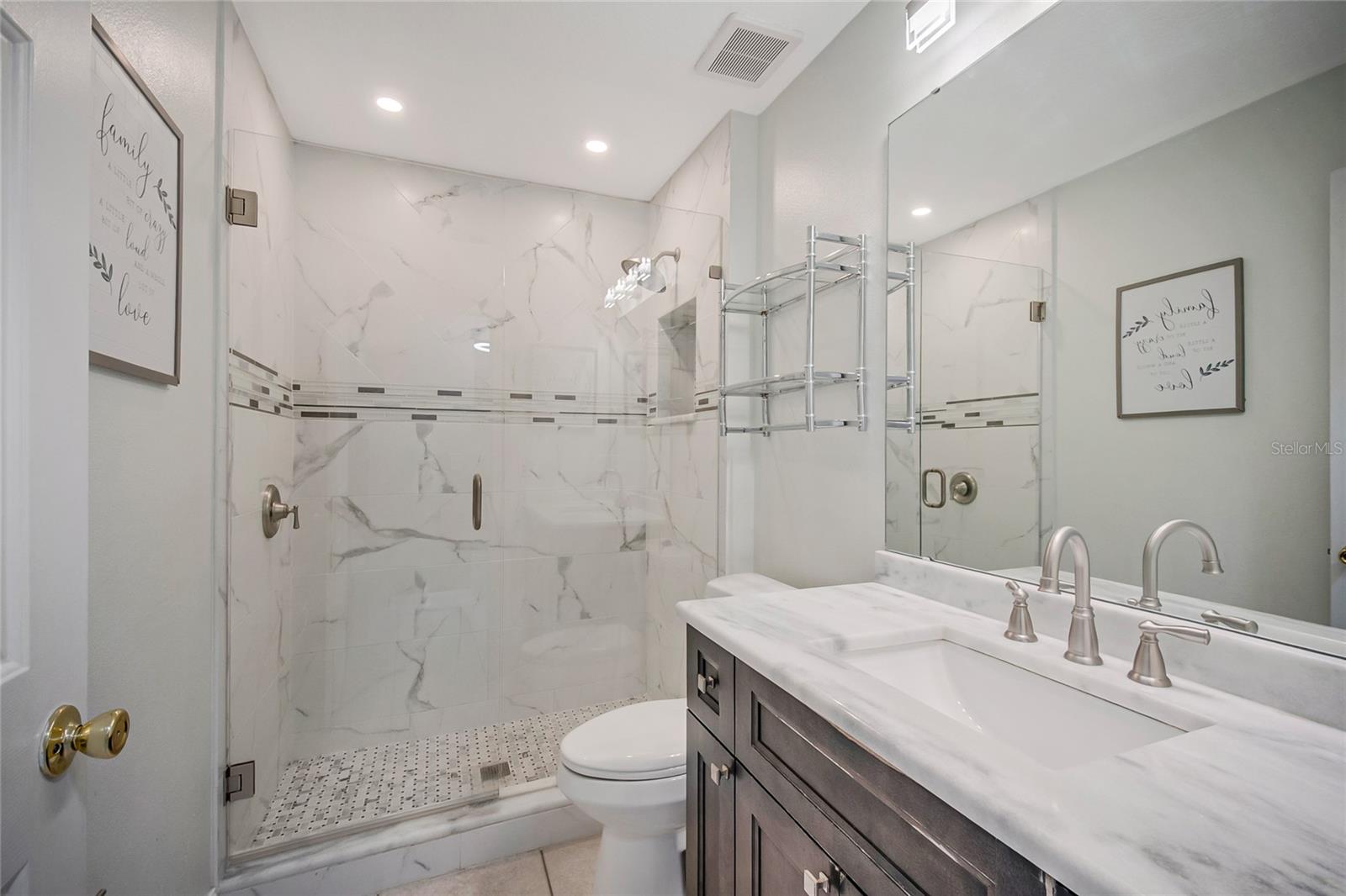 1255 Acorn Cir Property Photo 28