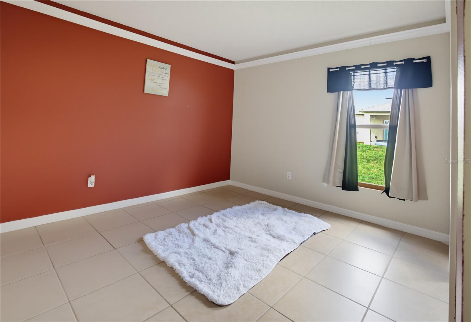 672 Basingstoke Ct Property Photo 22