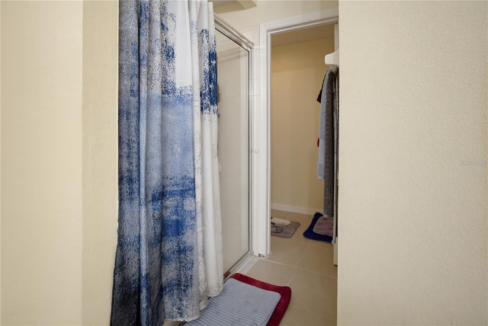 672 Basingstoke Ct Property Photo 26