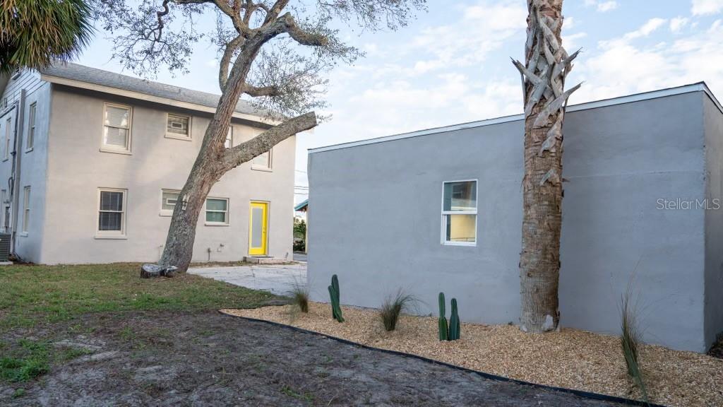 O6439930 Property Photo 23