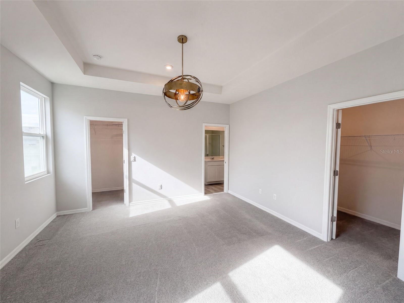 11945 Globe St Property Photo 4