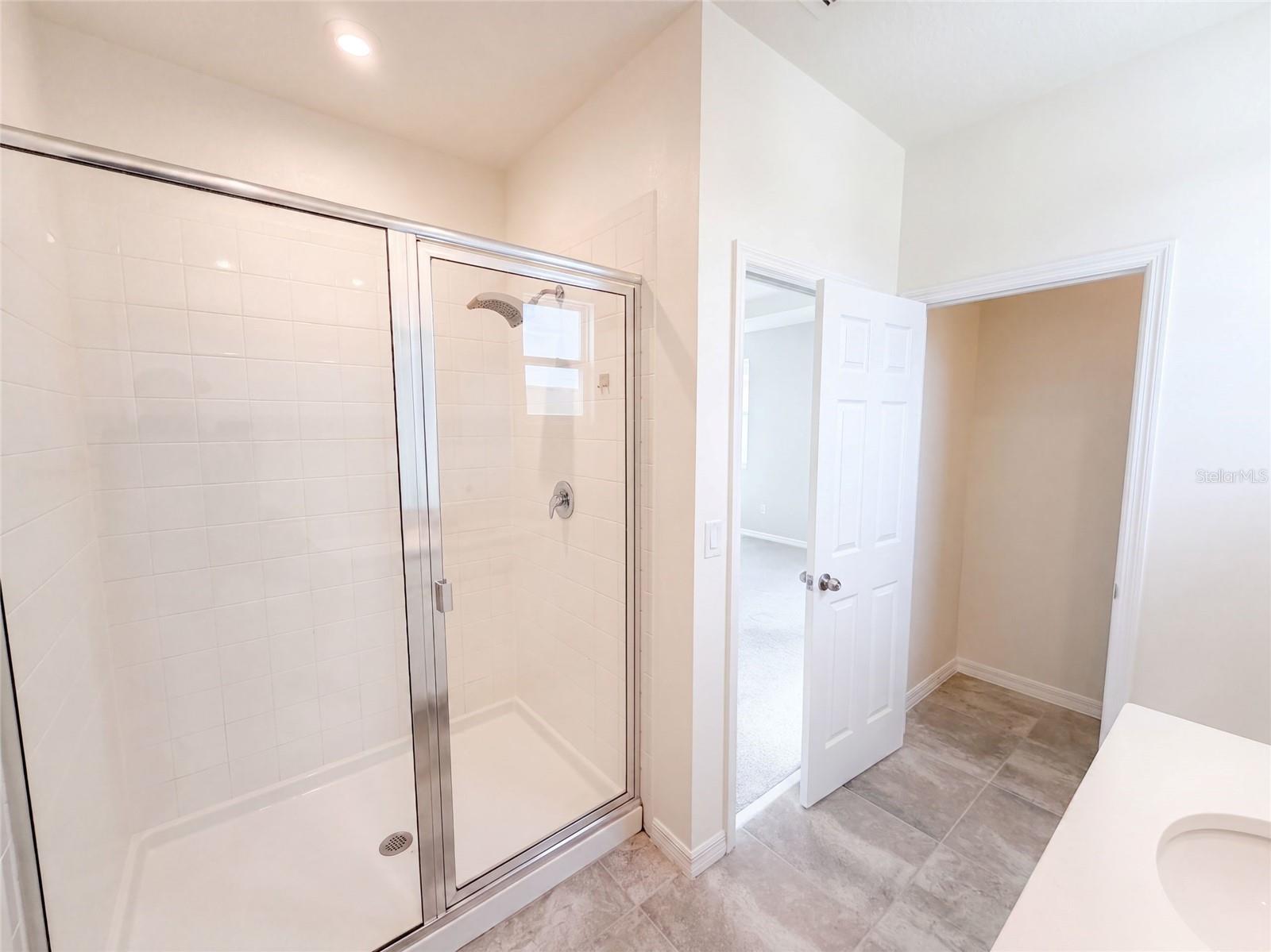 11945 Globe St Property Photo 20