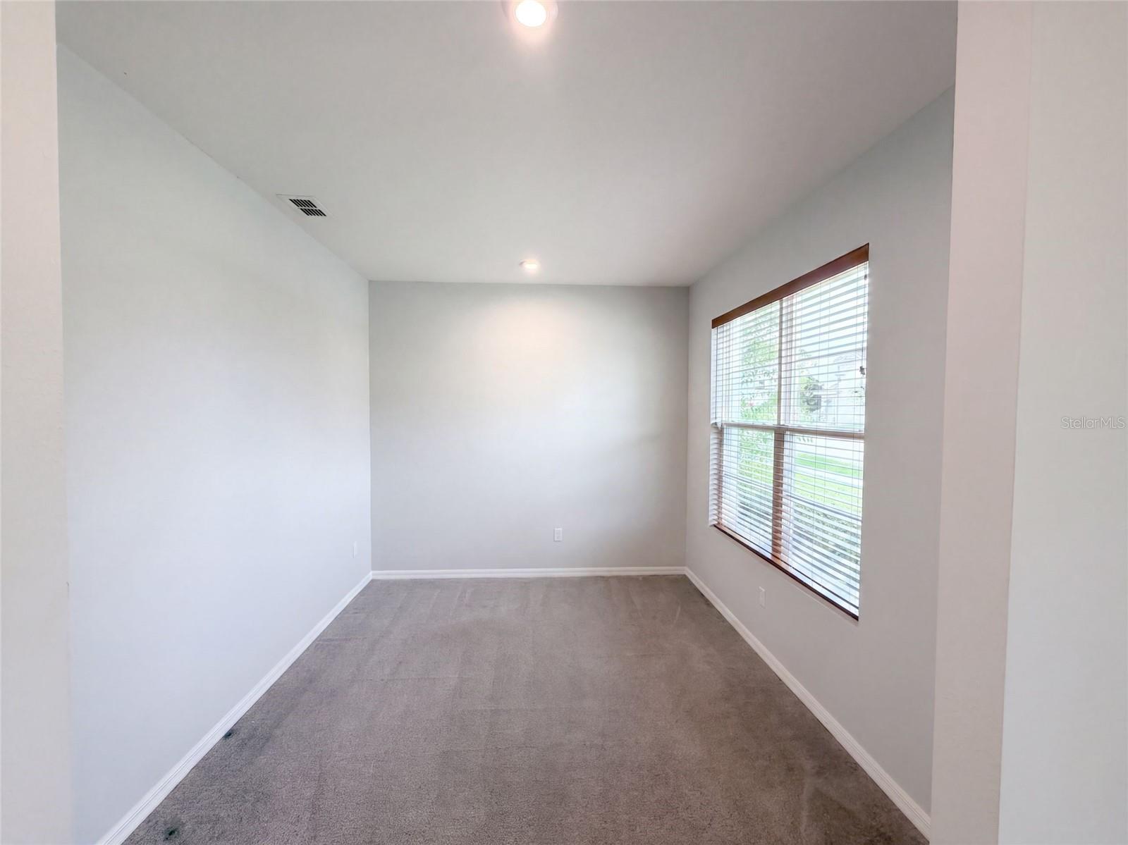 11945 Globe St Property Photo 25