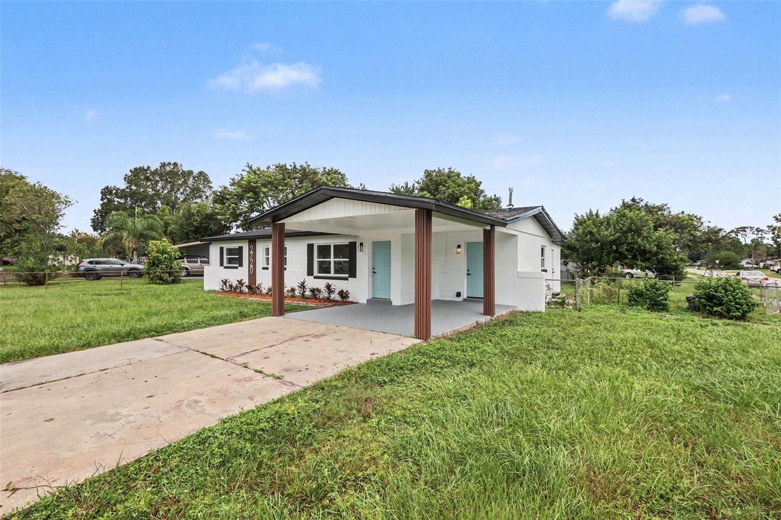 2720 Mars Dr Property Photo 3