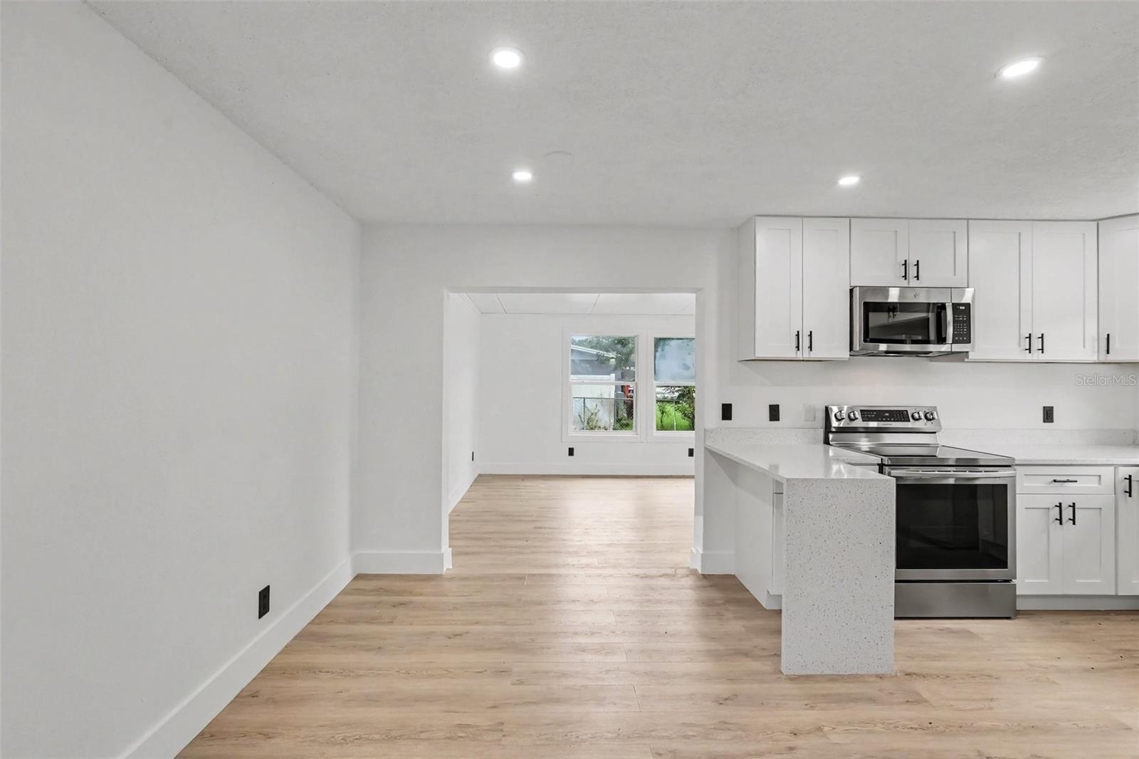 2720 Mars Dr Property Photo 10