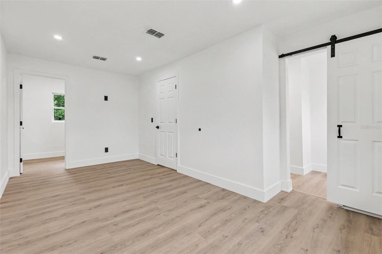 2720 Mars Dr Property Photo 20