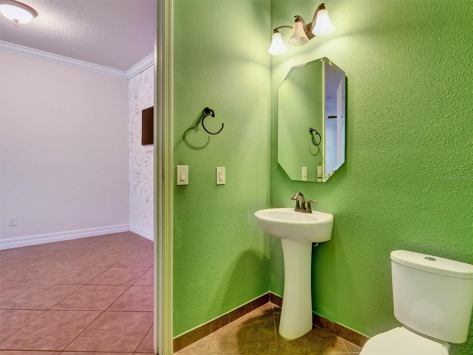 9986 Eagle Creek Center Blvd Property Photo 12