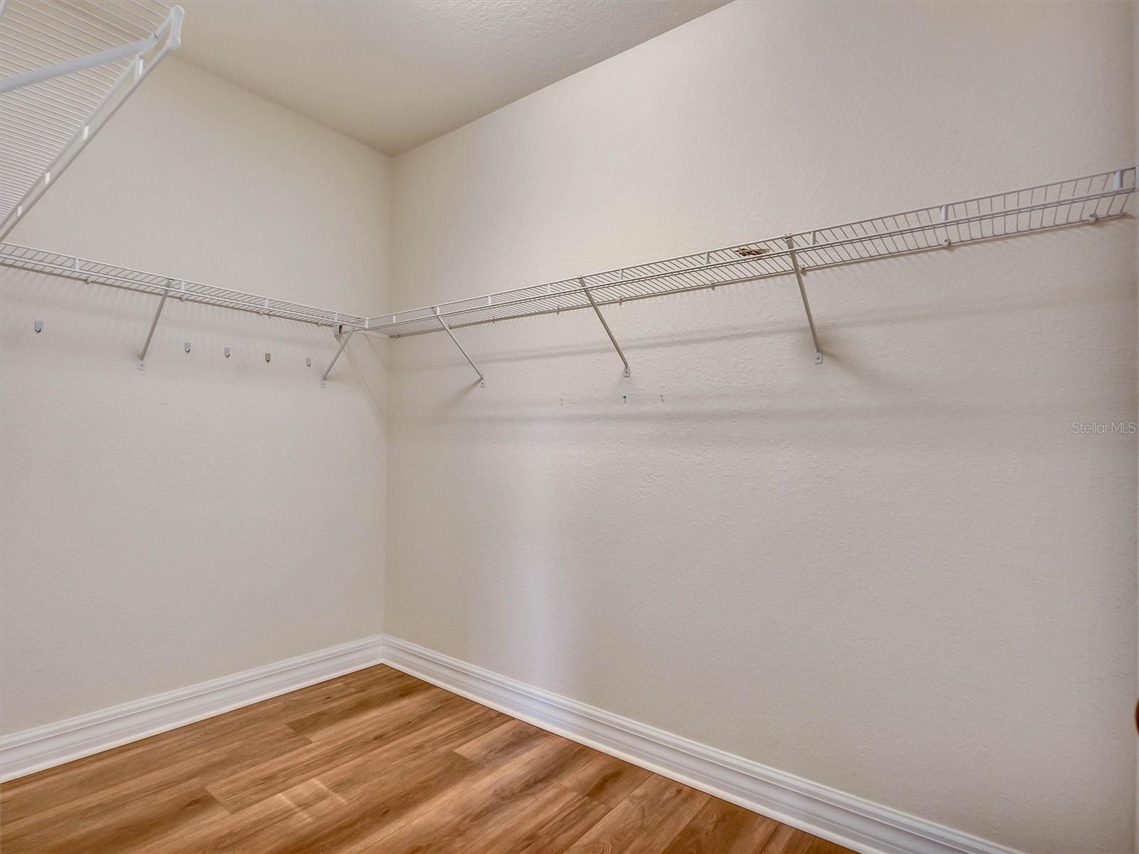 9986 Eagle Creek Center Blvd Property Photo 18