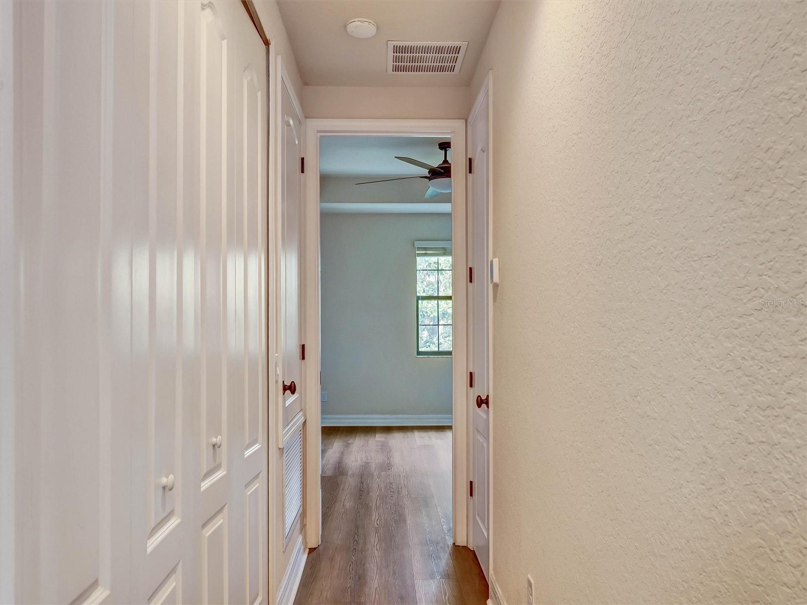 9986 Eagle Creek Center Blvd Property Photo 22
