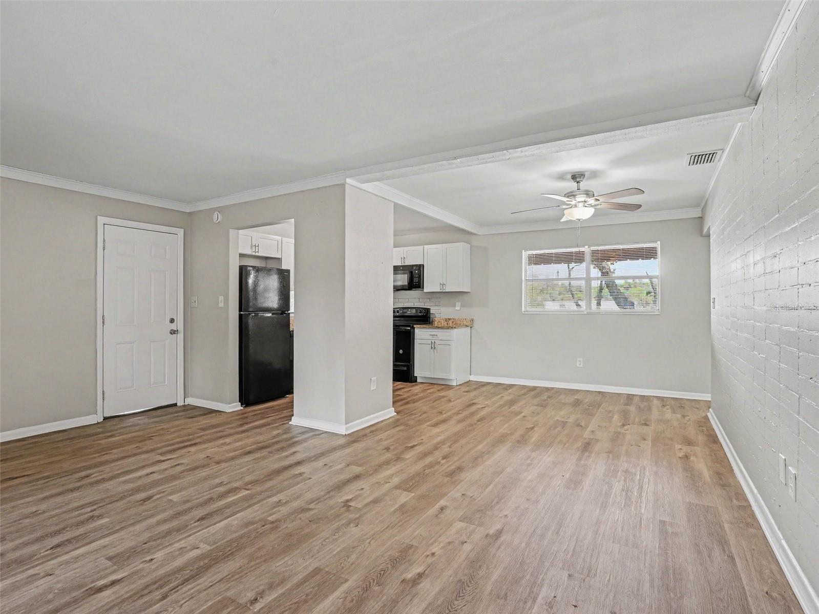 806 Avenue L Se Property Photo 5