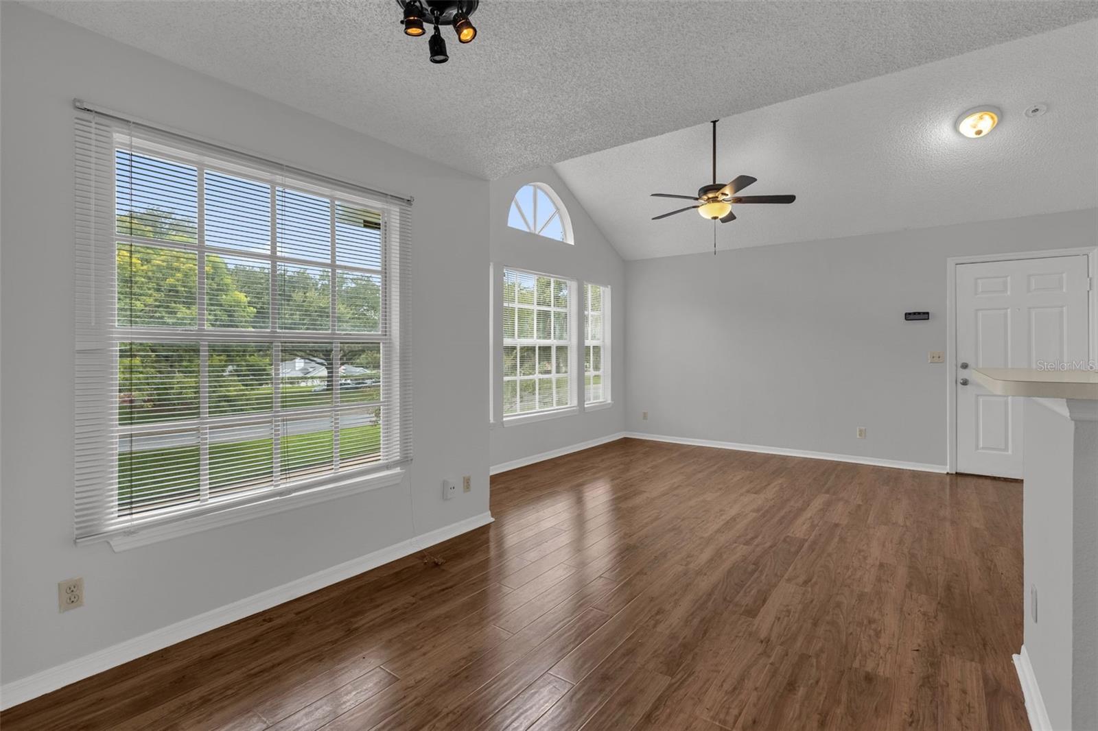 1089 S Hiawassee Rd #324 Property Photo 8
