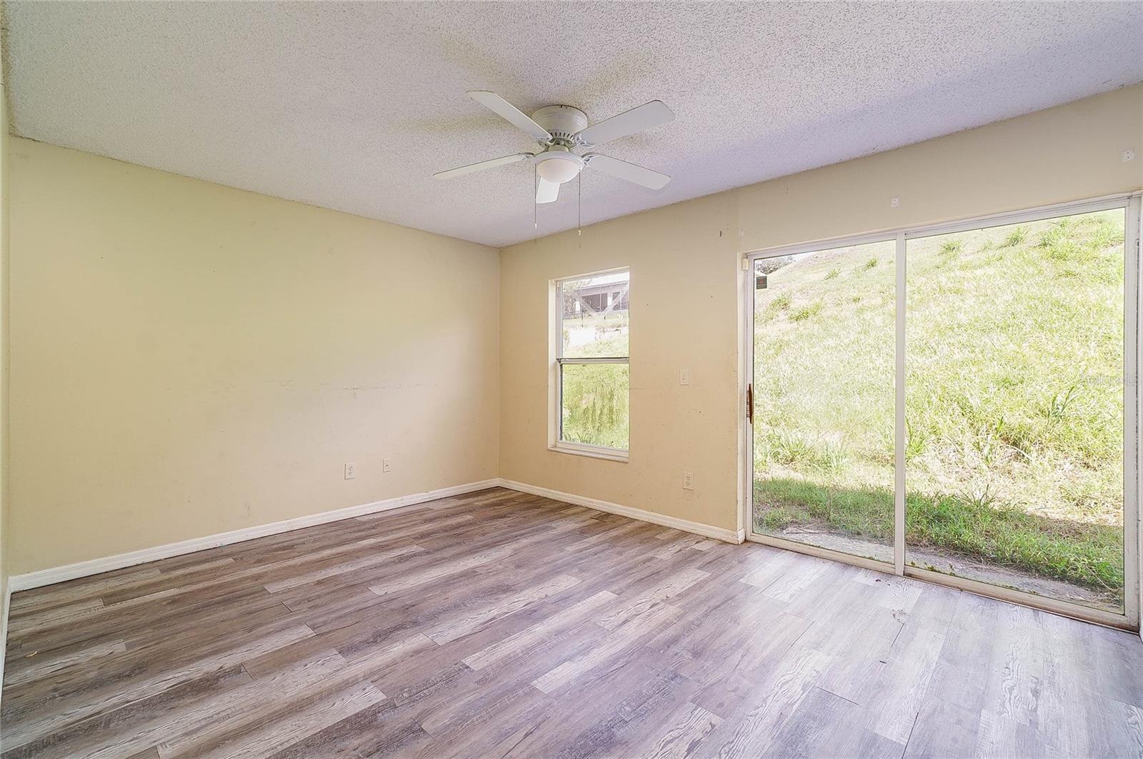 1542 Nightfall Dr Property Photo 6