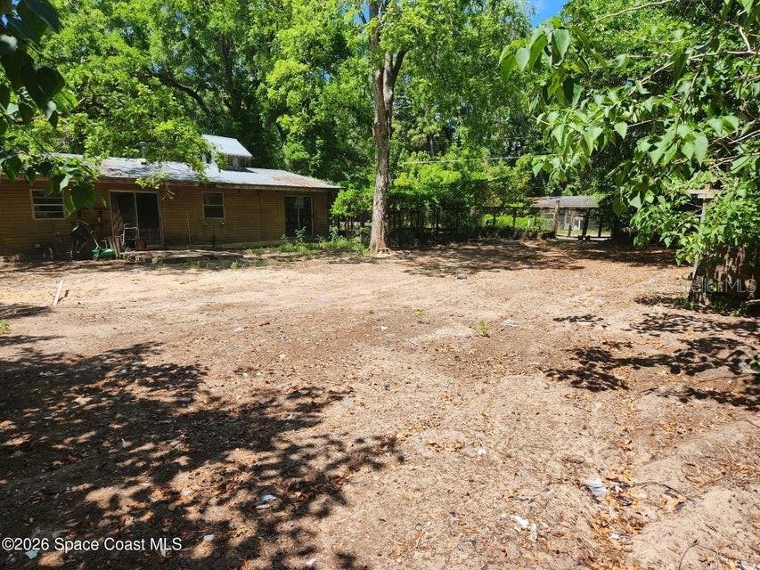 3607 S Lakewood Dr Property Photo 4