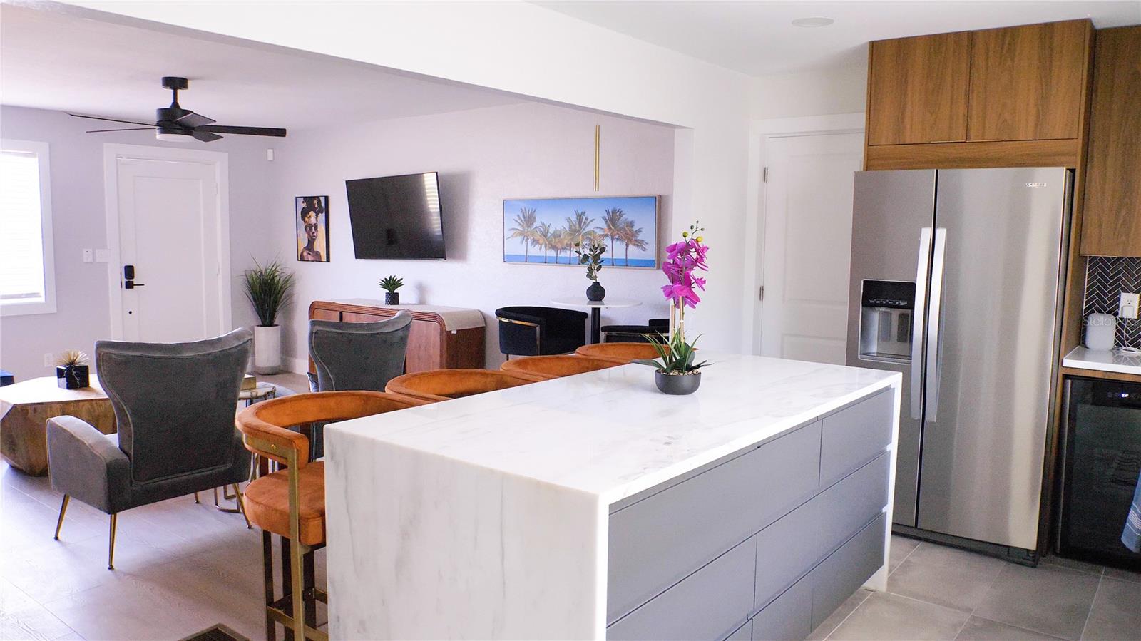O6439964 Property Photo 12