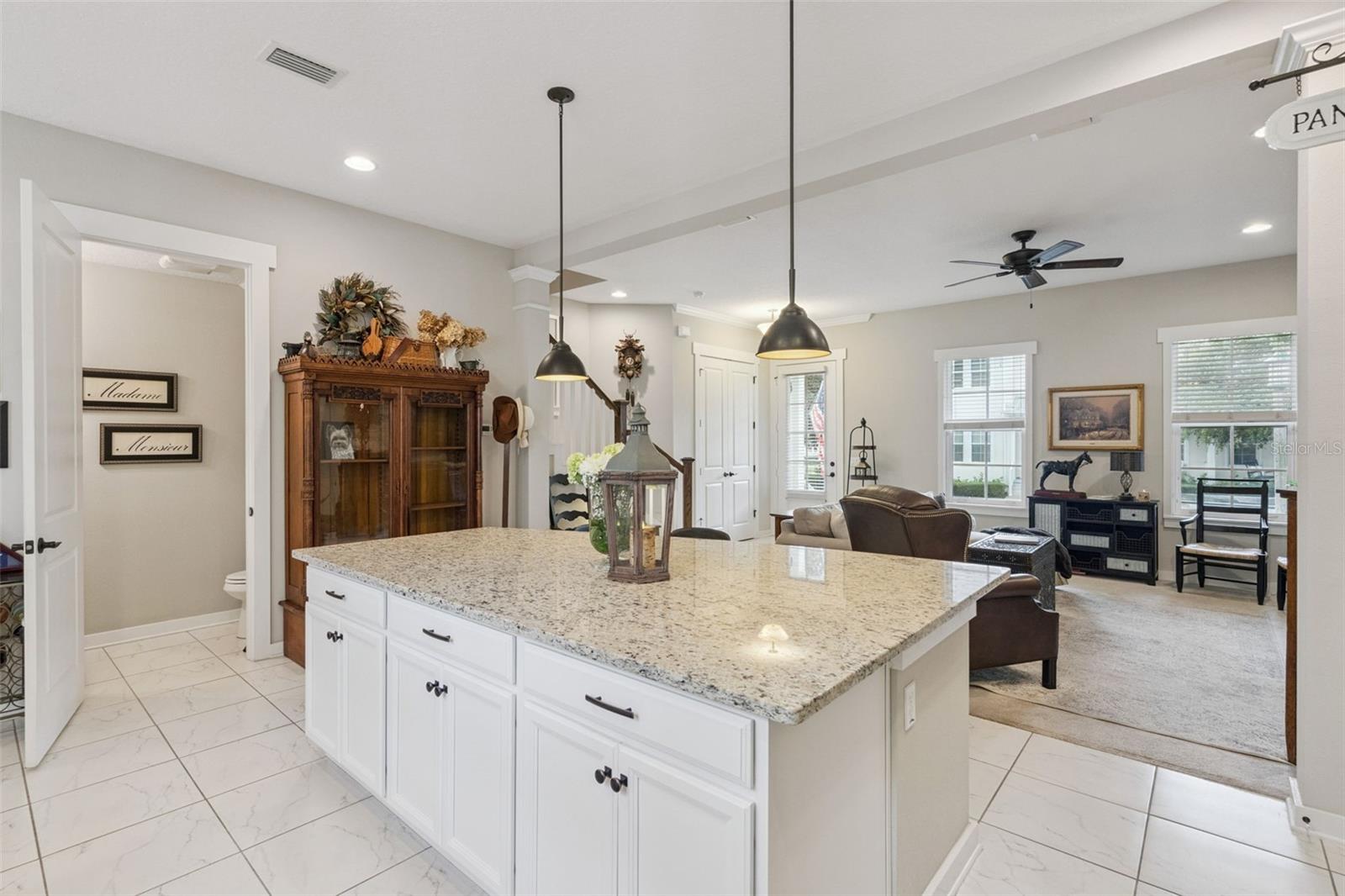 1373 Kiawah St Property Photo 11