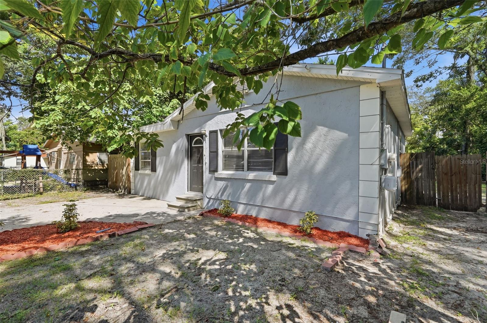 1412 E Annie St Property Photo 2