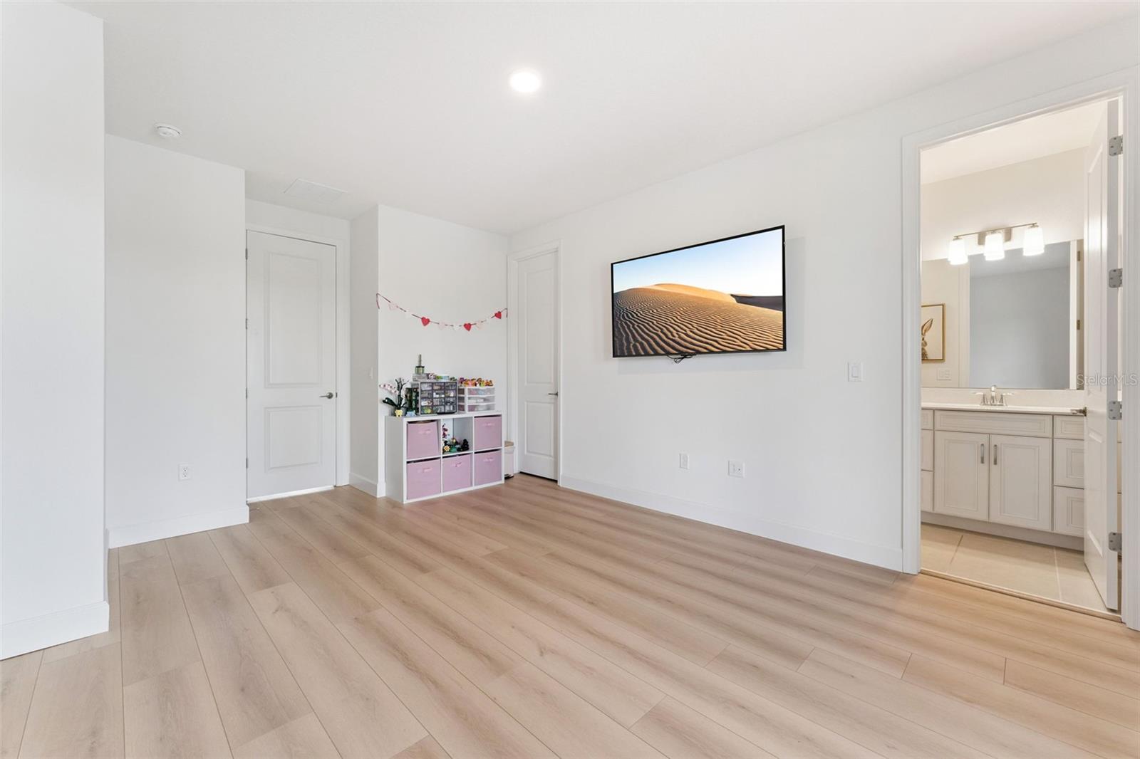 2612 Ravencliffe Ter Property Photo 43