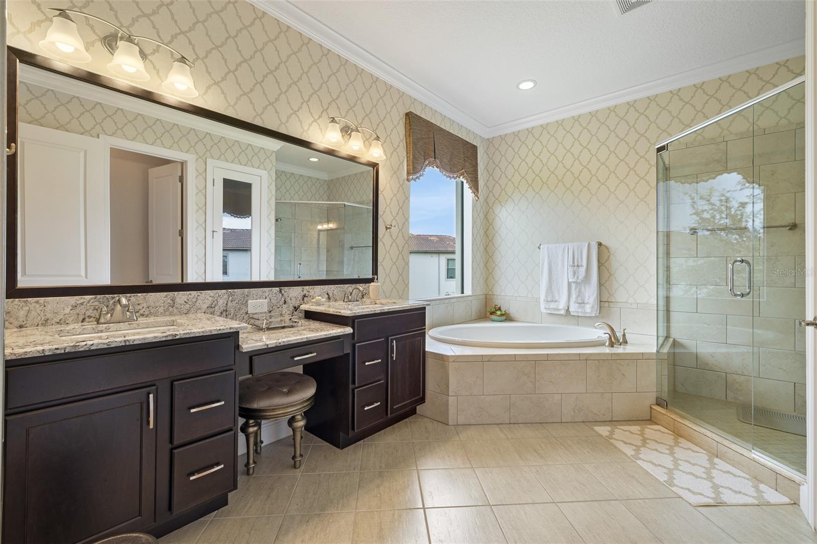4243 Isabella Cir Property Photo 57
