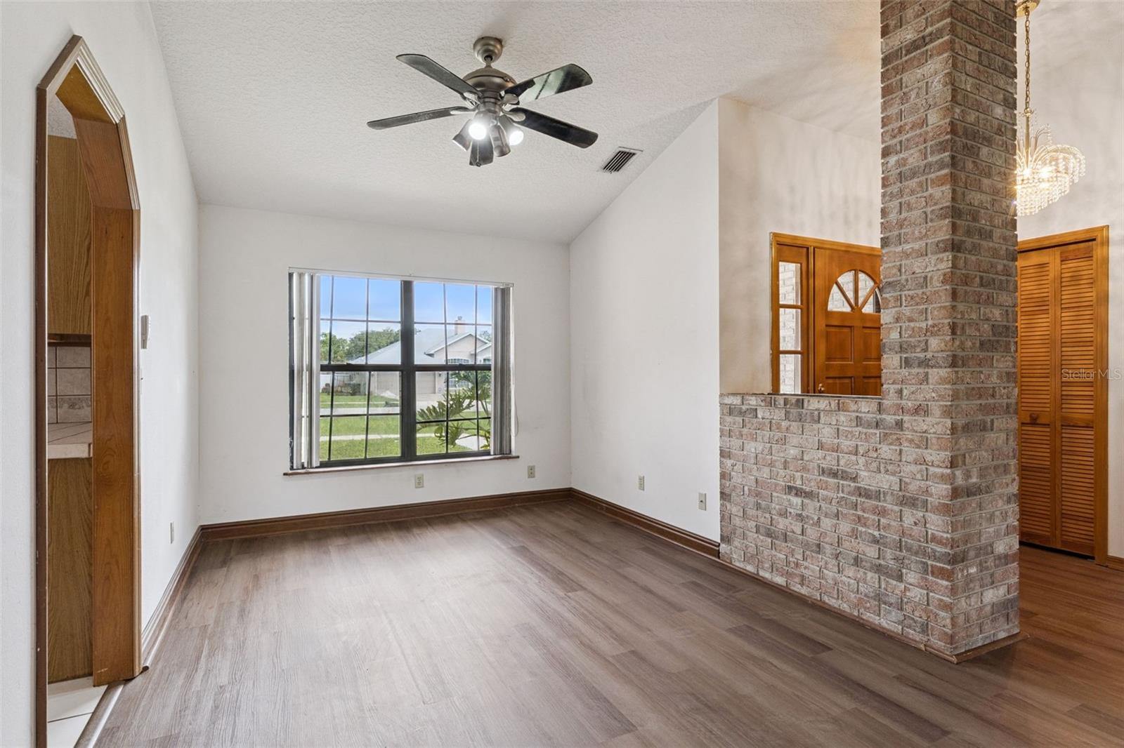 1153 Feather Dr Property Photo 3