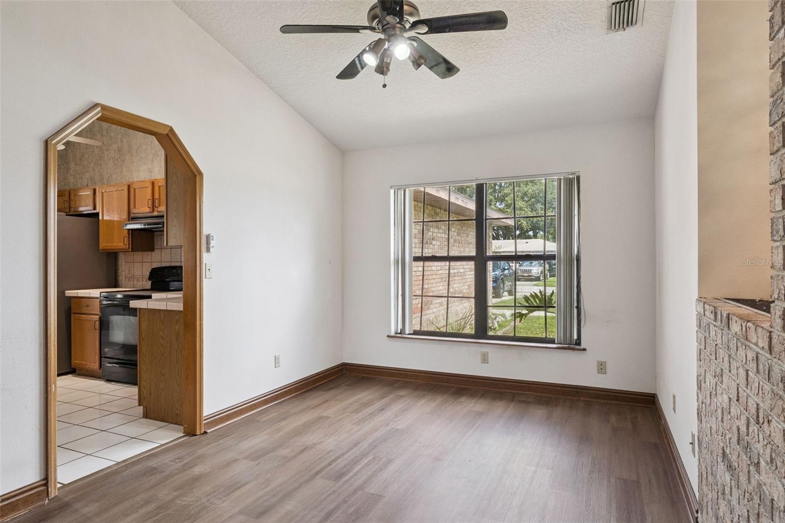 1153 Feather Dr Property Photo 4