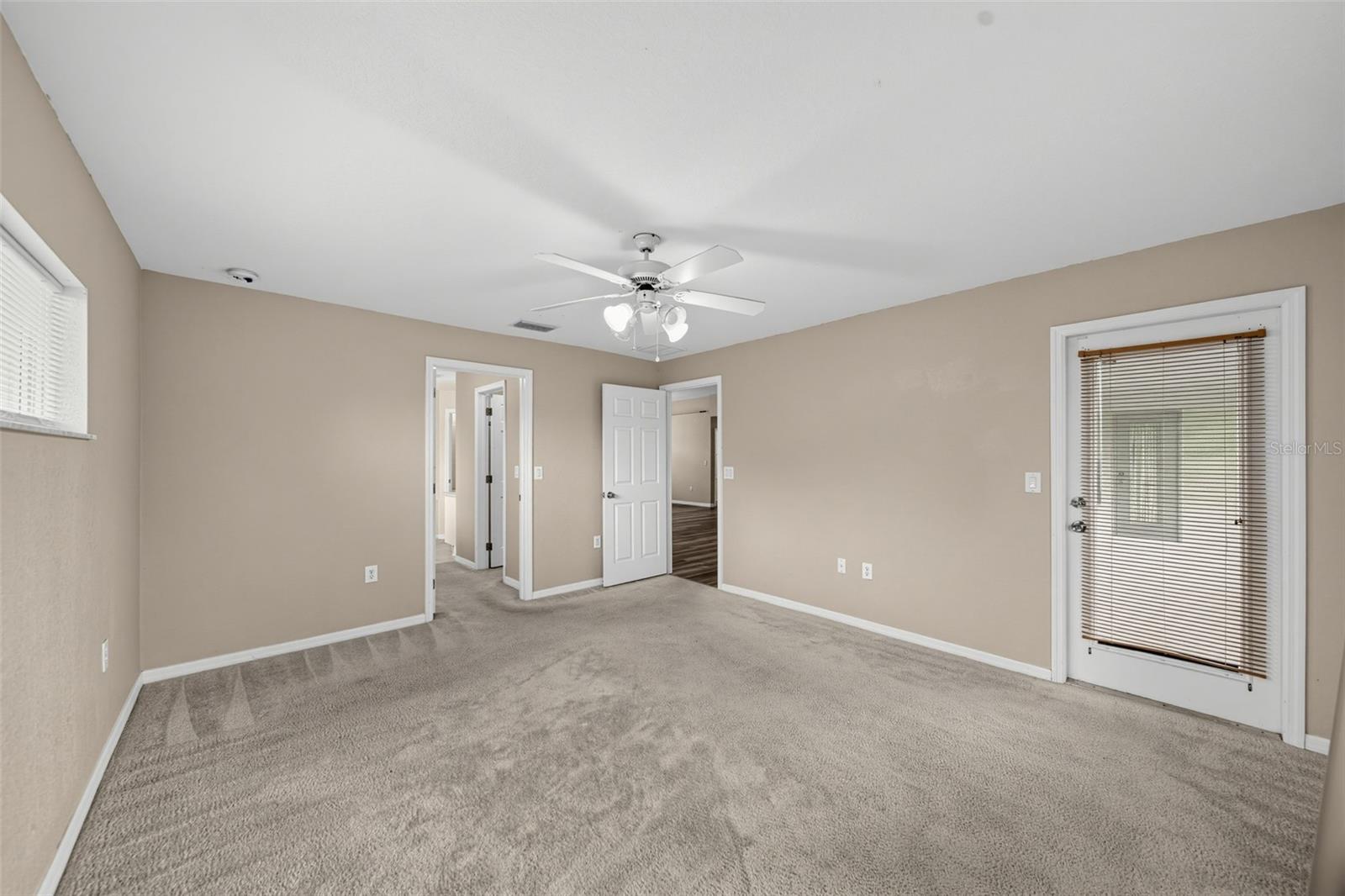 2019 Wanda Ave N Property Photo 10