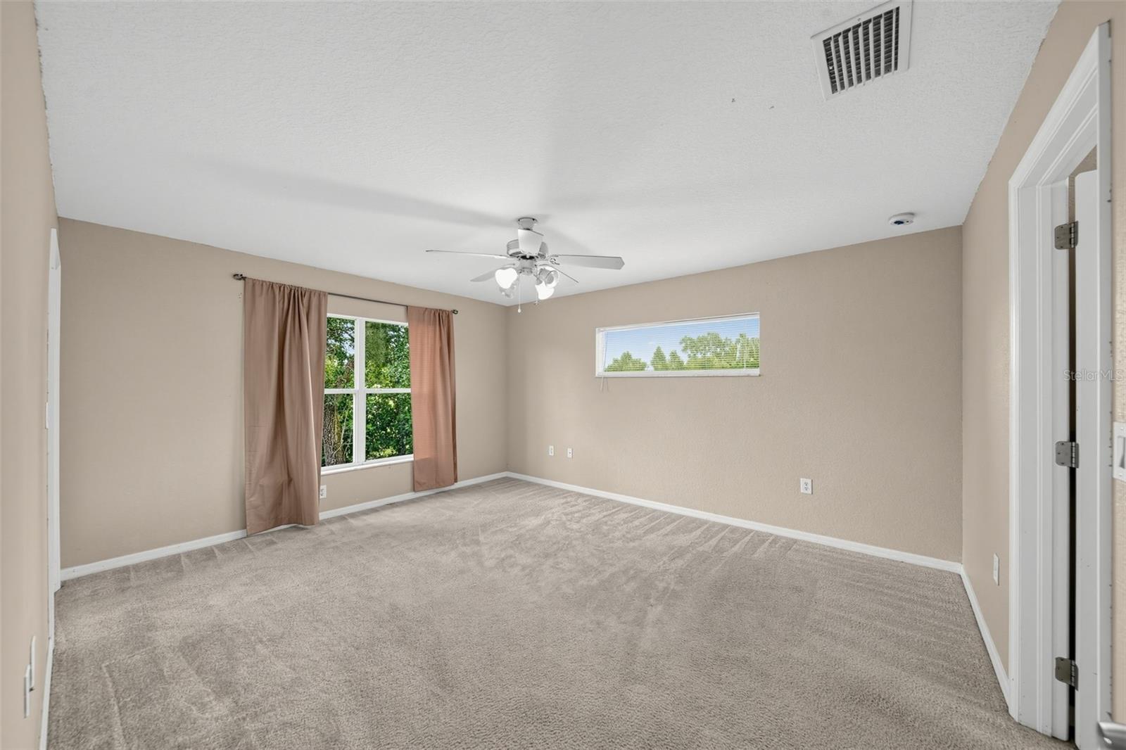2019 Wanda Ave N Property Photo 11