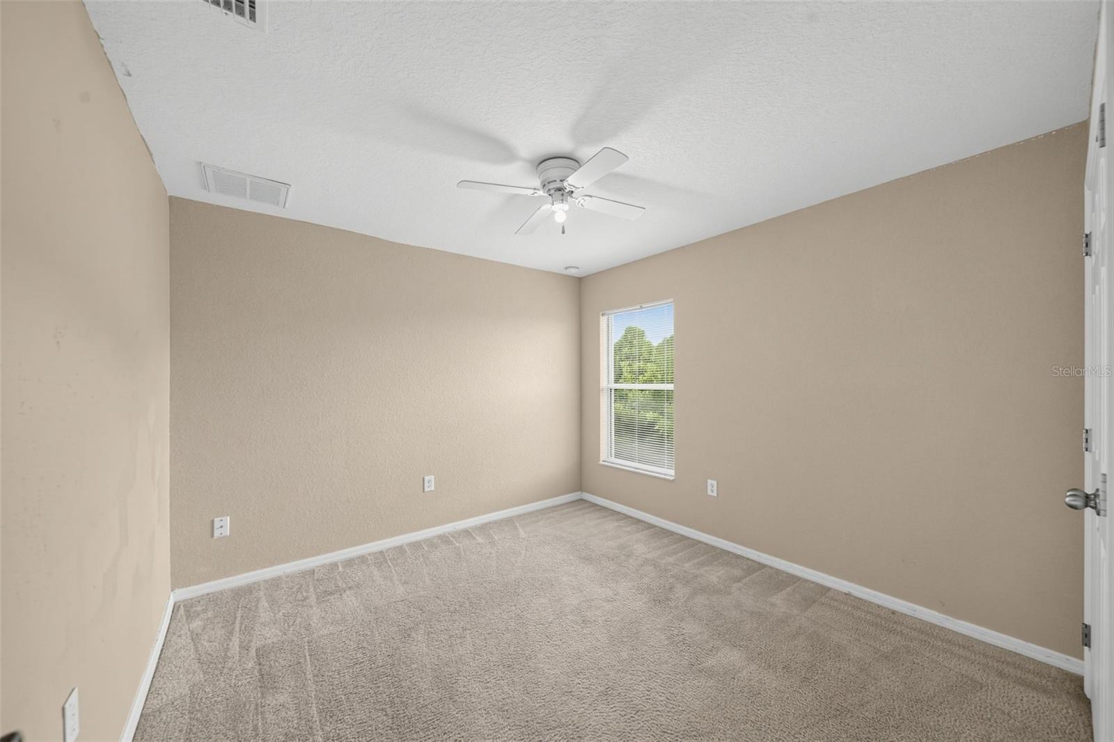 2019 Wanda Ave N Property Photo 13