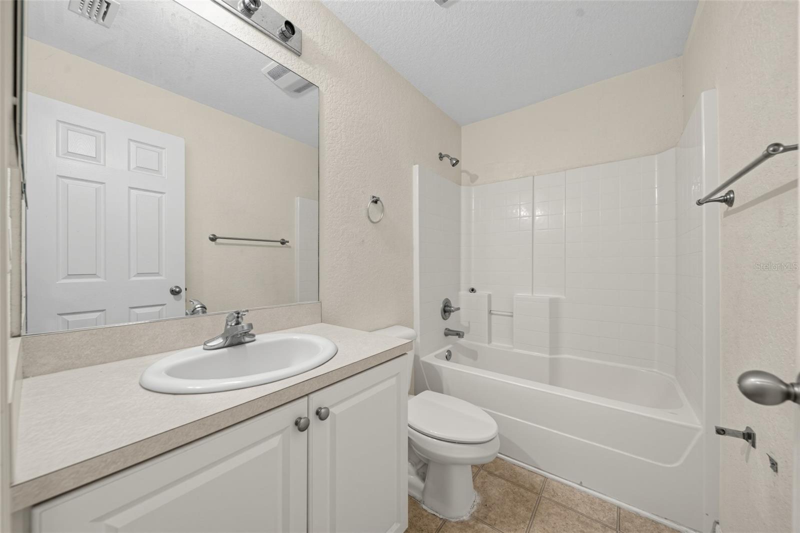 2019 Wanda Ave N Property Photo 16