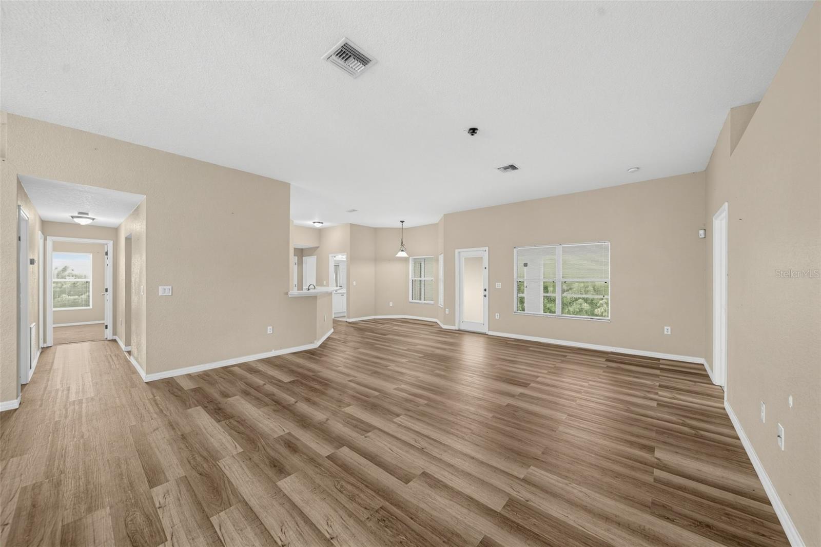 2019 Wanda Ave N Property Photo 26