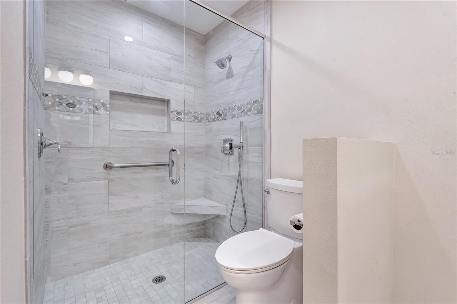 668 Post Oak Cir #116 Property Photo 11