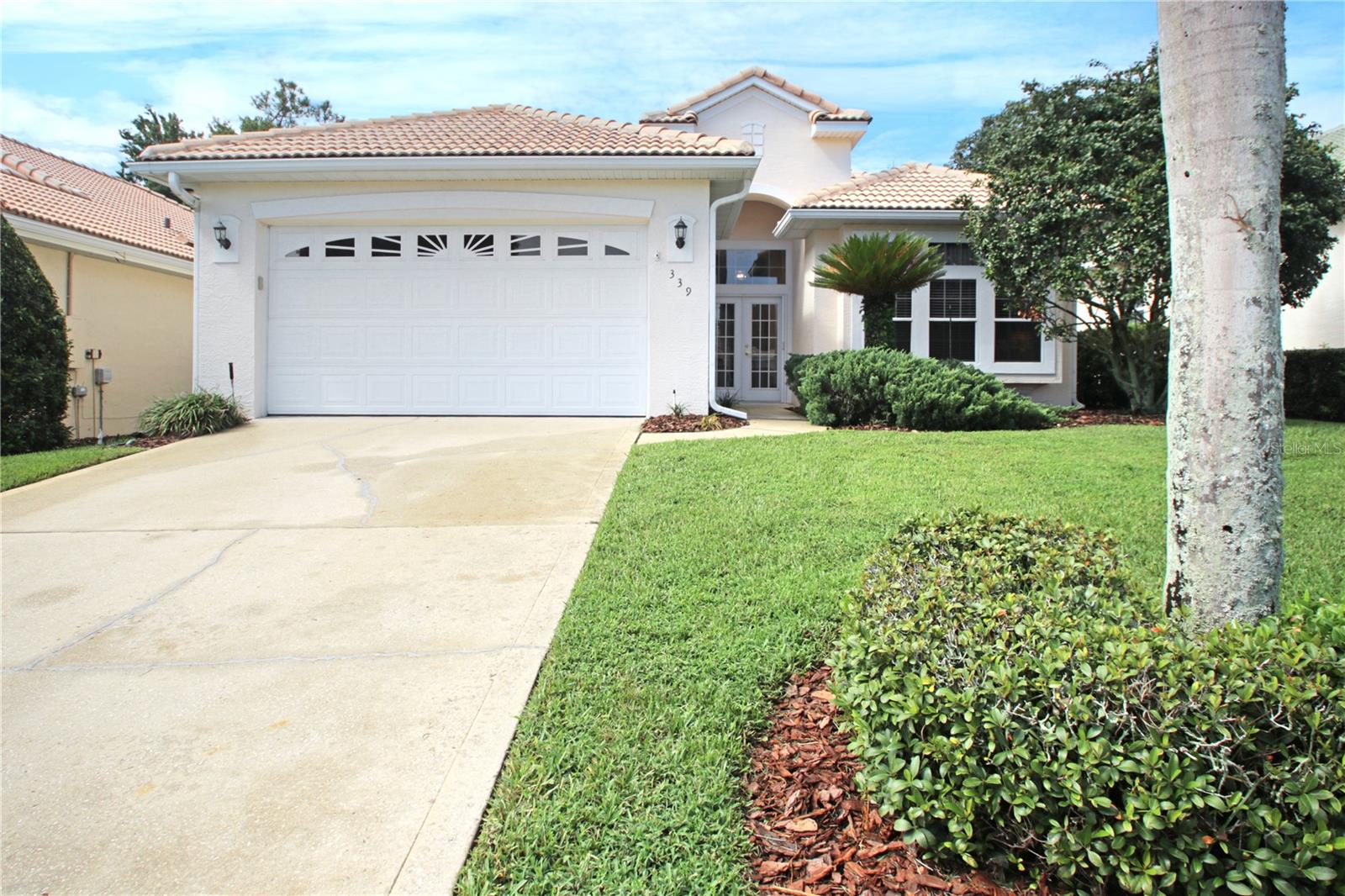 339 FOXHILL DR