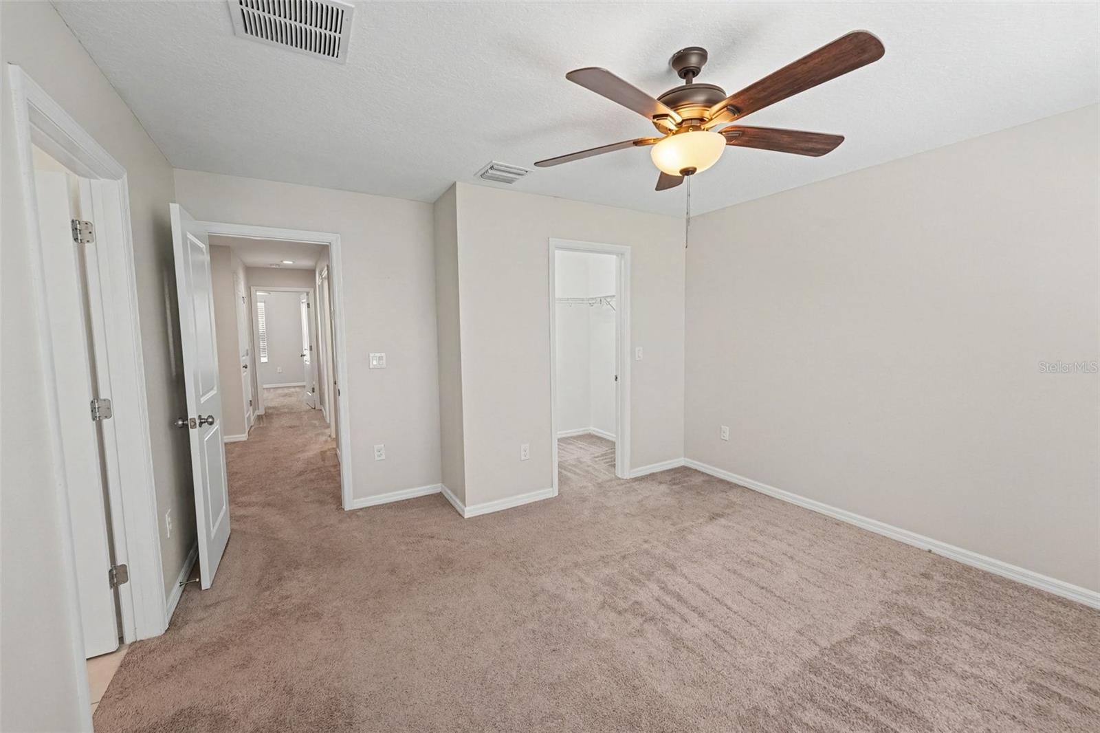 6116 Willowside St Property Photo 7
