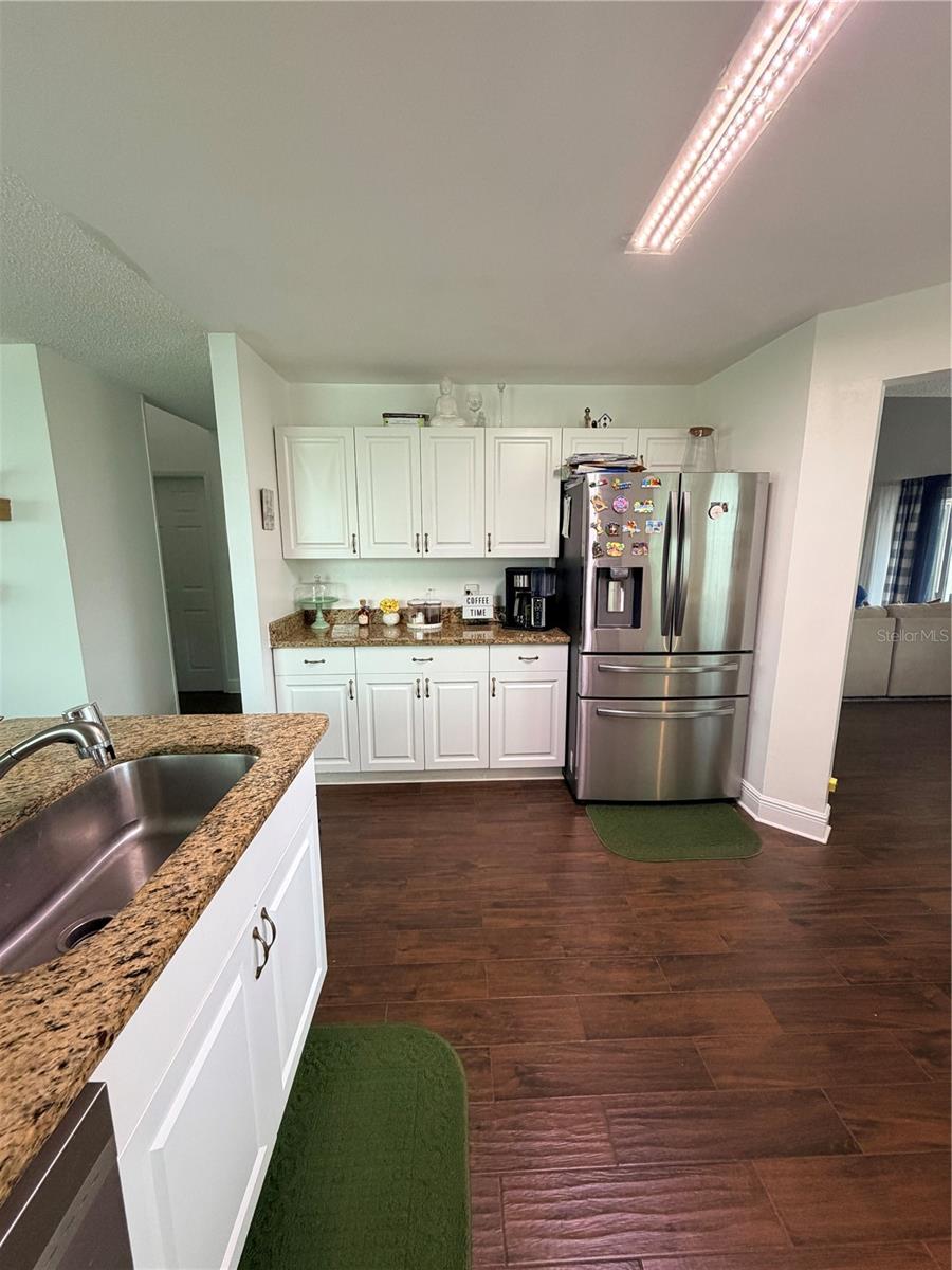401 Chancellor Ct Property Photo 4