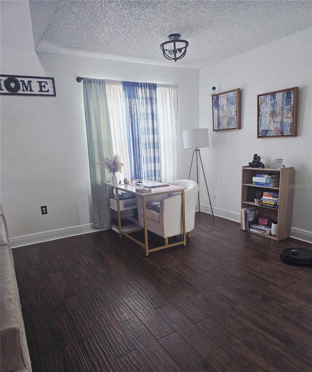 401 Chancellor Ct Property Photo 13