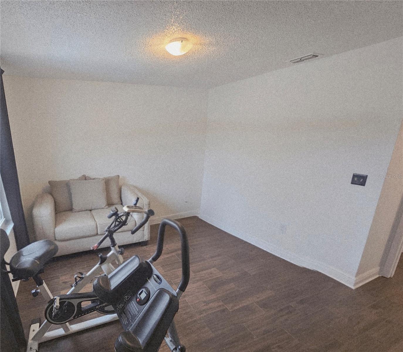 401 Chancellor Ct Property Photo 24