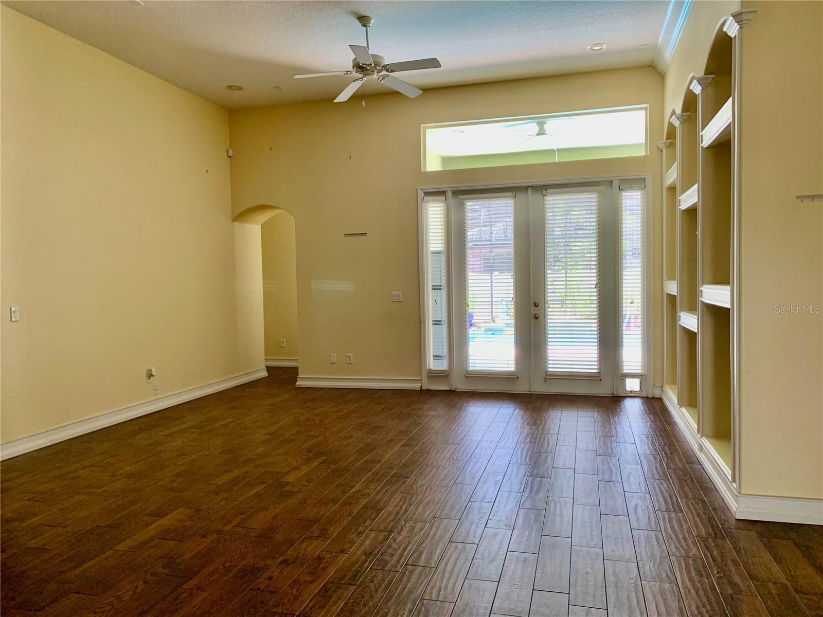 6738 Vista Park Blvd Property Photo 7