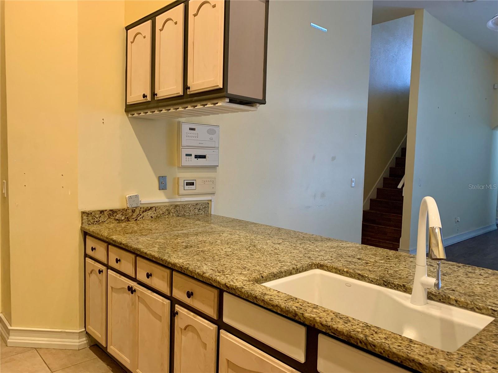 6738 Vista Park Blvd Property Photo 11