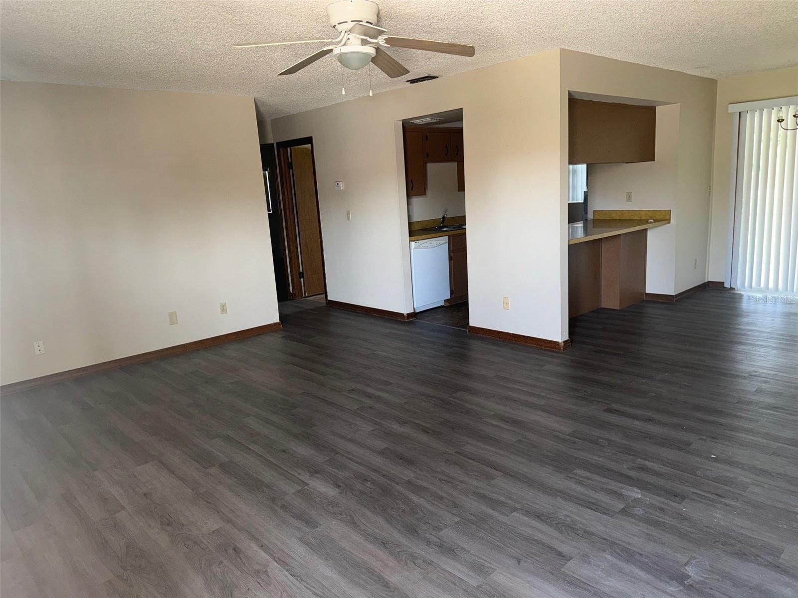 590 Belltower Ave #e Property Photo 3