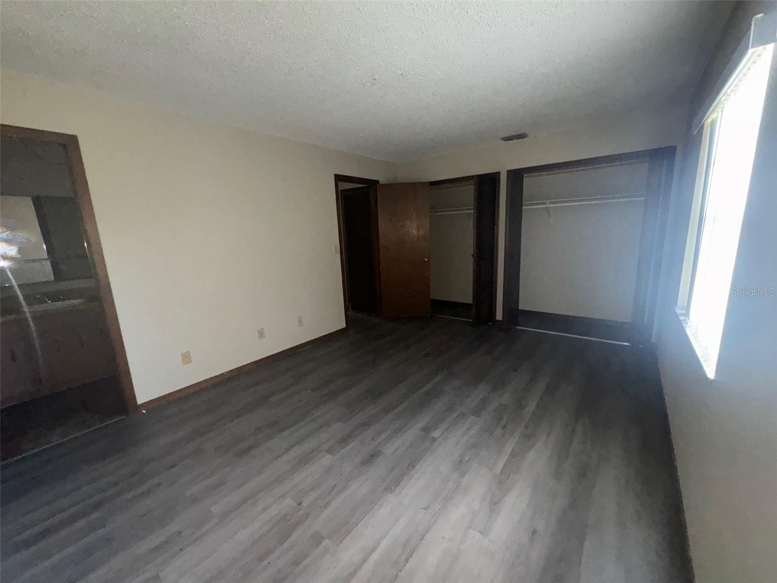 590 Belltower Ave #e Property Photo 4
