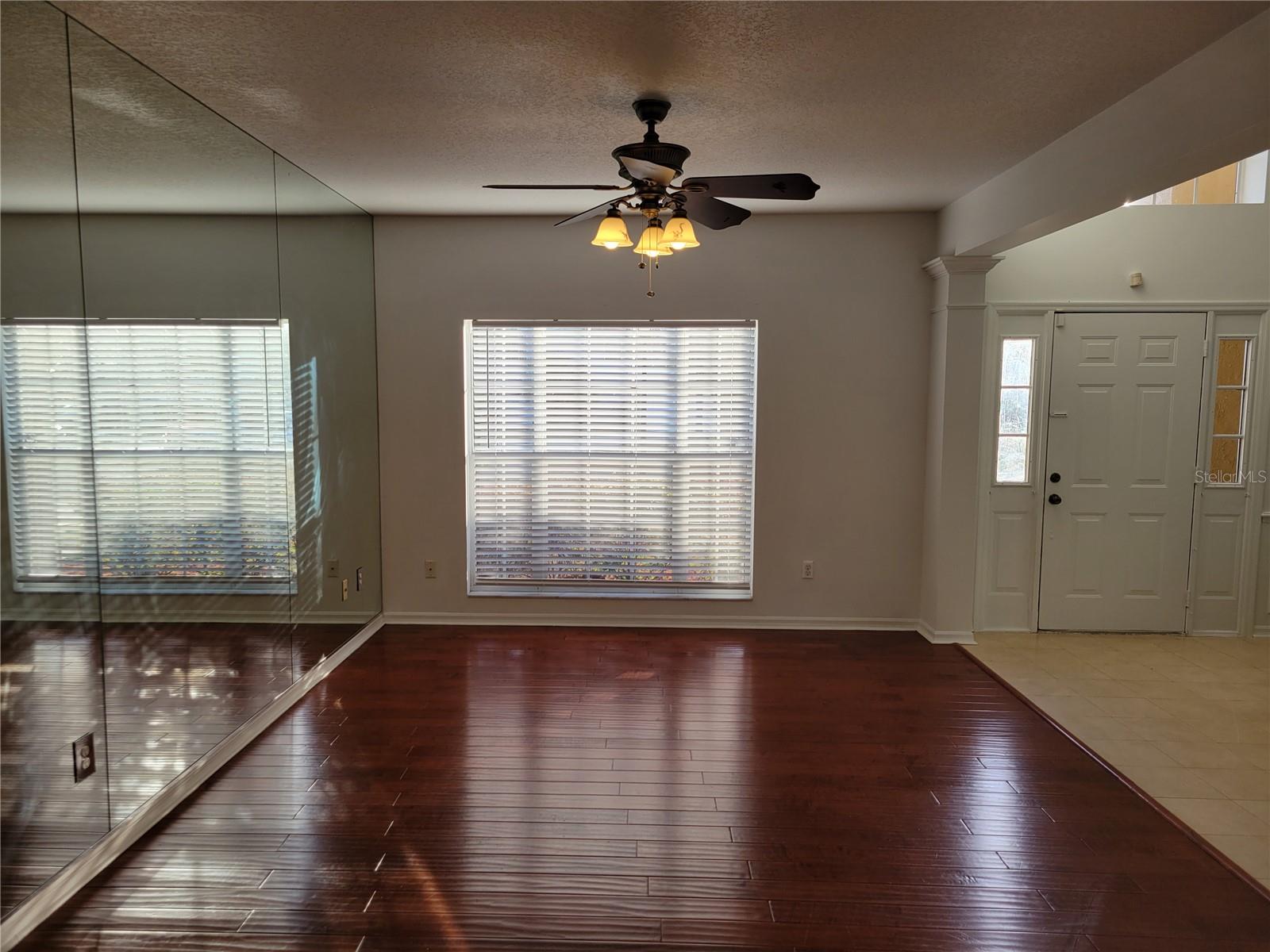 921 Beresford Way Property Photo 3