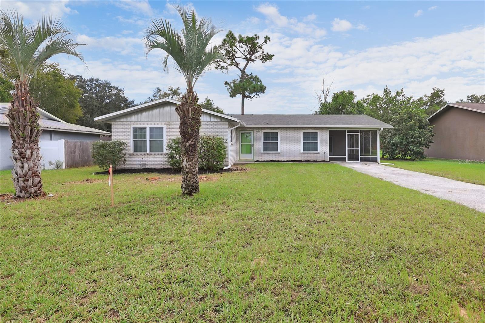 481 Emerald Rd Property Photo 1