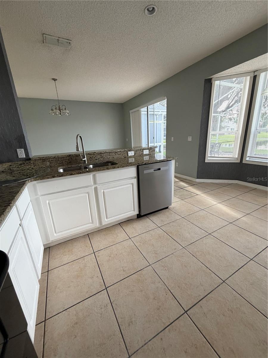 12685 Enclave Dr Property Photo 11